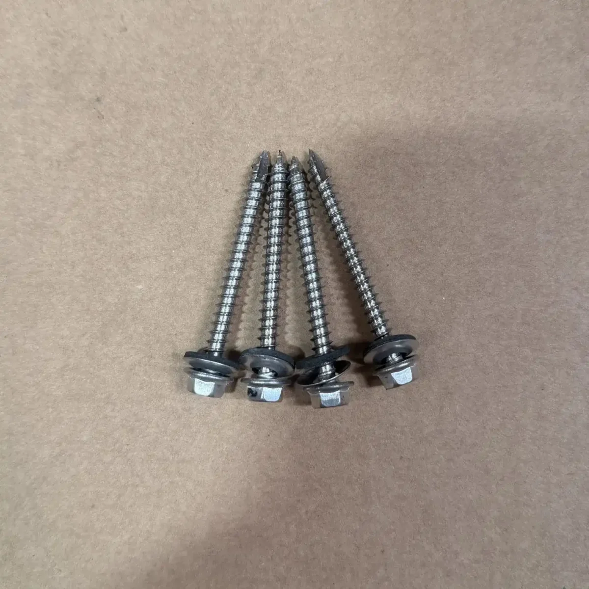Decking screws – Pack of 4 Screws-2 (1)